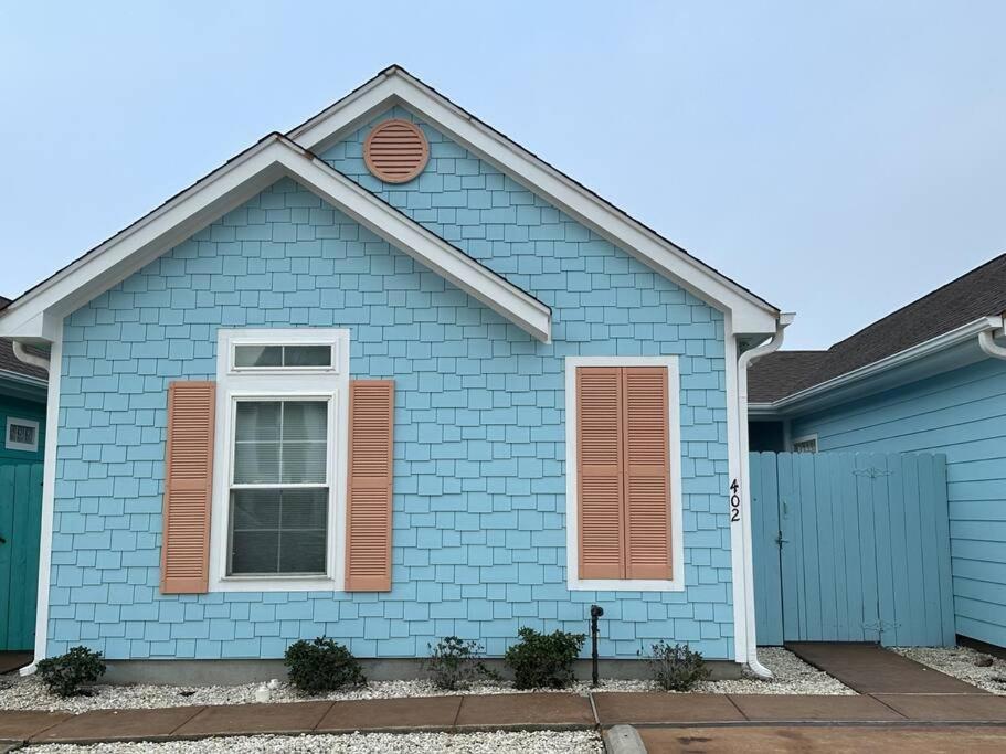 Barefoot Bungalow - Pet Friendly- 2 Bdrm Townhome Корпъс Кристи Екстериор снимка