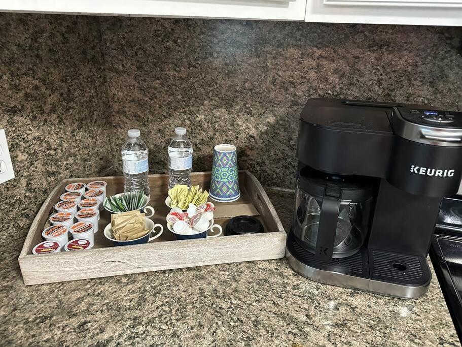 Barefoot Bungalow - Pet Friendly- 2 Bdrm Townhome Корпъс Кристи Екстериор снимка